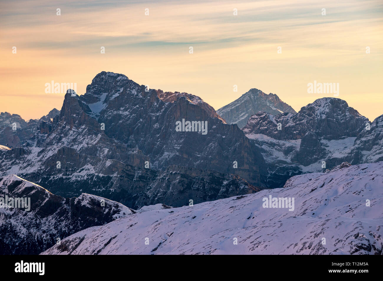 Alba. Monte Civetta, Monte Antelao. Dolomiti. Foto di pale di San Martino. Alpi Italiane. Europa. Foto Stock