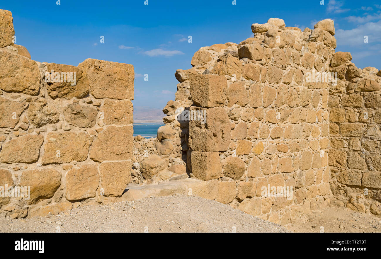 Dettaglio dell'entrata dell'antica fortezza romana che si trova sopra il Mar Morto località di Ein Bokek in Israele che mostra il pattern e texture o Foto Stock