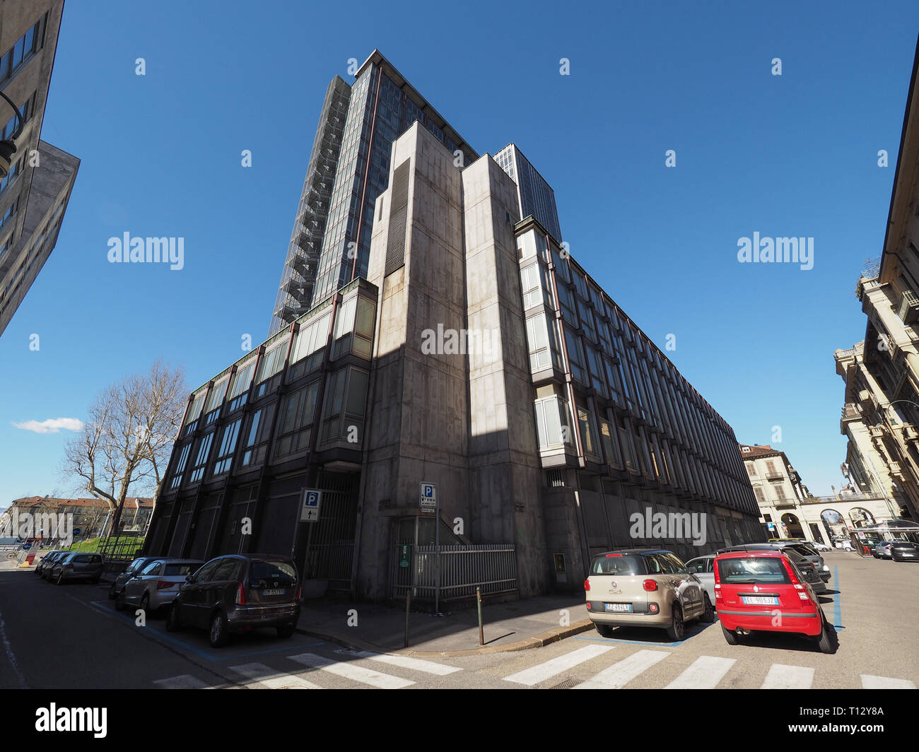 Torino, Italia - CIRCA NEL MARZO 2019: RAI radio e televisione italiana grattacielo della sede centrale Foto Stock