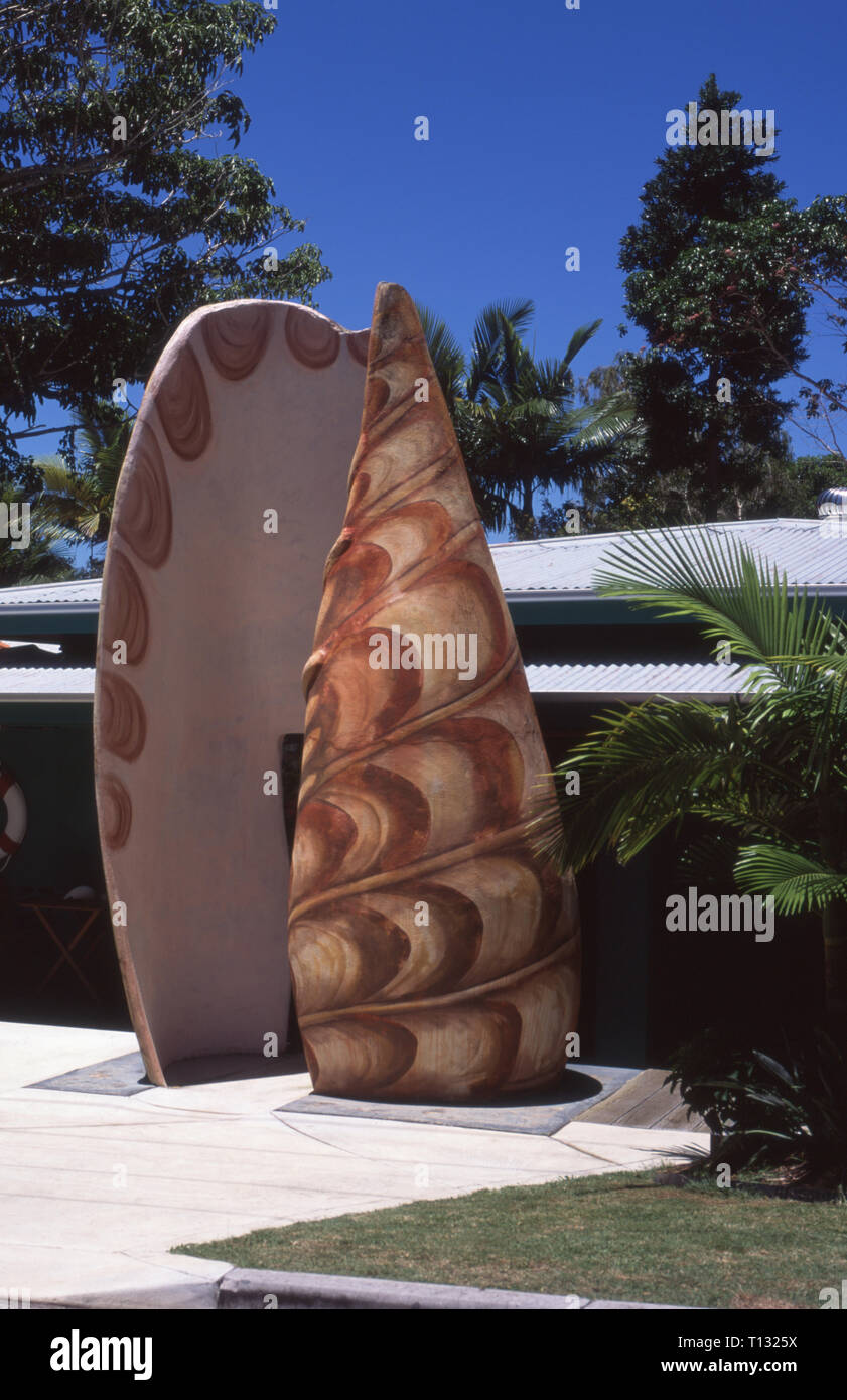 LA GRANDE CONCHIGLIA DI GYMPIE STREET, TEWANTIN QUEENSLAND, È STATA ORGOGLIOSA PER SEI DECENNI. SUNSHINE COAST QUEENSLAND, AUSTRALIA. Foto Stock