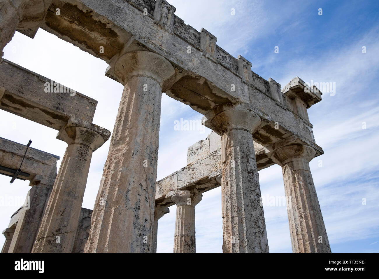 Una spettacolare veduta del tempio greco di Aphaia su Aegina Island, Grecia. Foto Stock