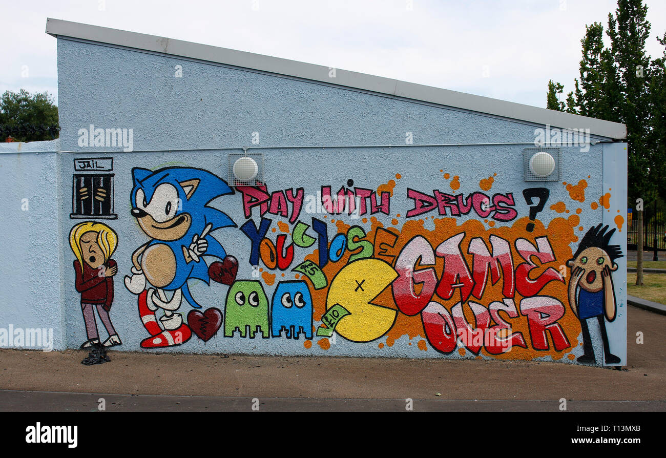 Graffity, im protestantischen Teil Belfasts, in der Naehe der Shankill Road, Belfast, Nordirland (nur fuer redaktionelle Verwendung. Keine Werbung. R Foto Stock