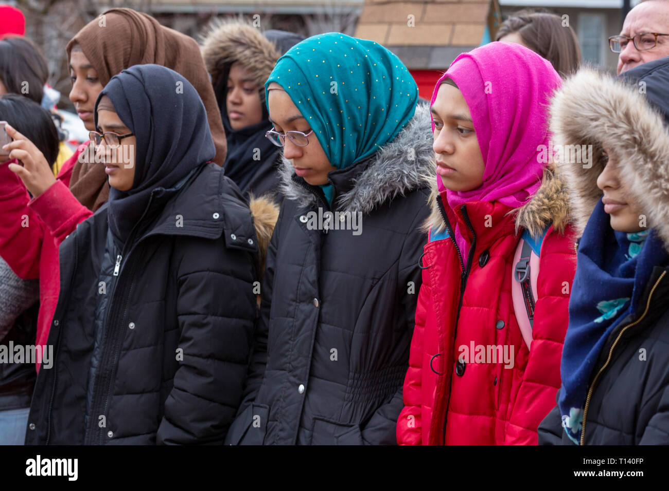 Hamtramck, Michigan, Stati Uniti d'America. 22 Mar, 2019. Un rally ricorda le vittime della Nuova Zelanda moschea tiri e proteste di continuare l'islamofobia. Hamtramck è sempre stata una città di immigrati, più recentemente da paesi musulmani. Credito: Jim West/Alamy Live News Foto Stock