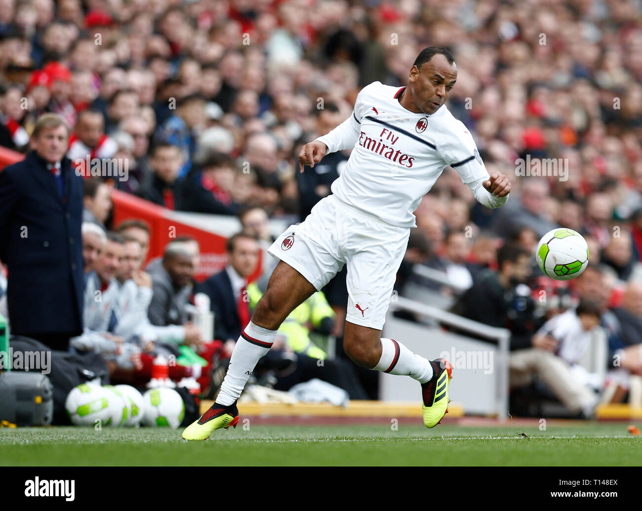 Anfield, Liverpool, Regno Unito. 23 Mar, 2019. Calcio di beneficenza, Liverpool leggende versus Glorie di Milano; Cafu di Milano credito glorie: Azione Plus sport/Alamy Live News Foto Stock