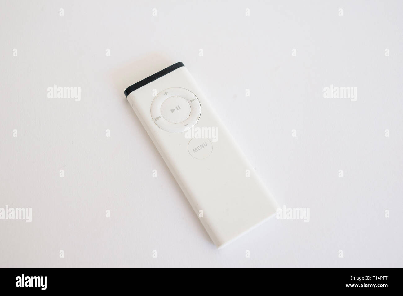 Un vecchio telecomando Apple Remote per l'uso durante una presentazione Foto Stock