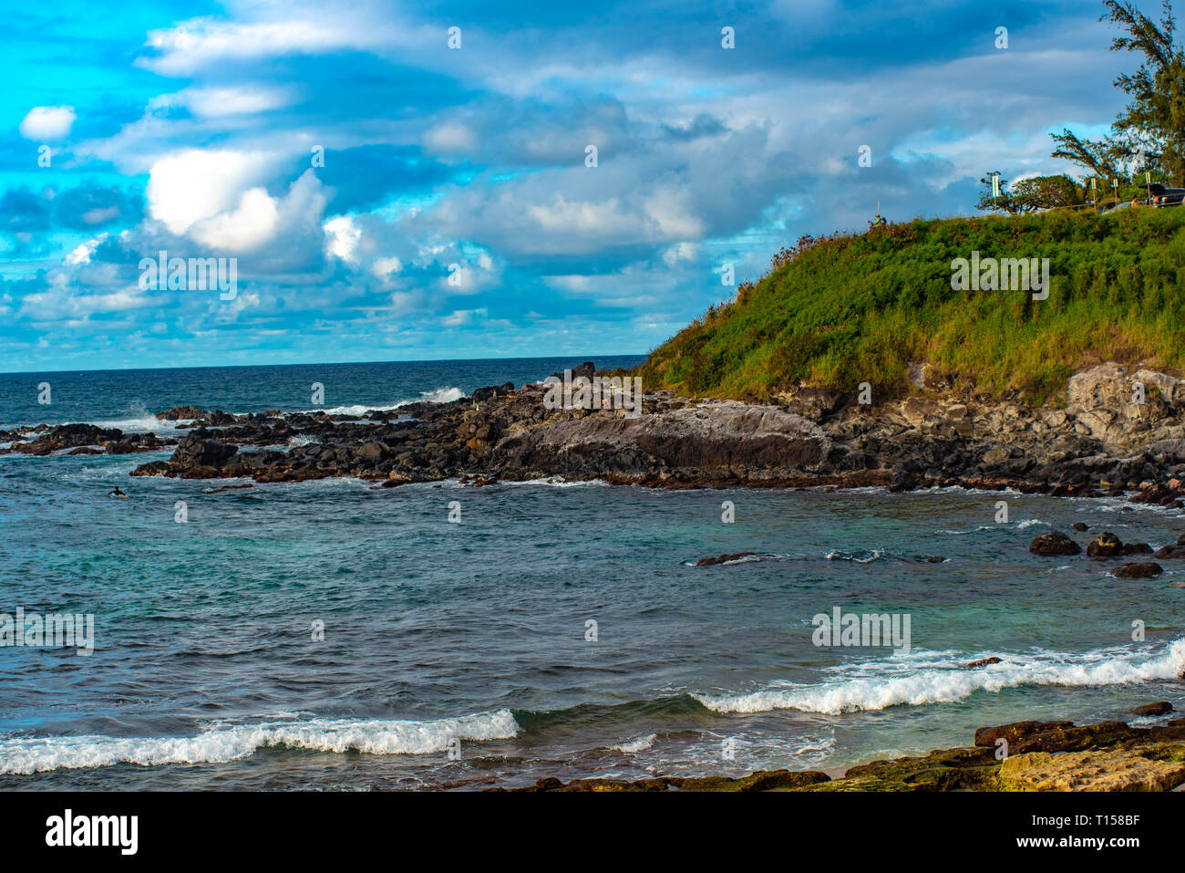 Enorme e pericoloso surf beach a North Shore di Maui, Hawaii Foto Stock
