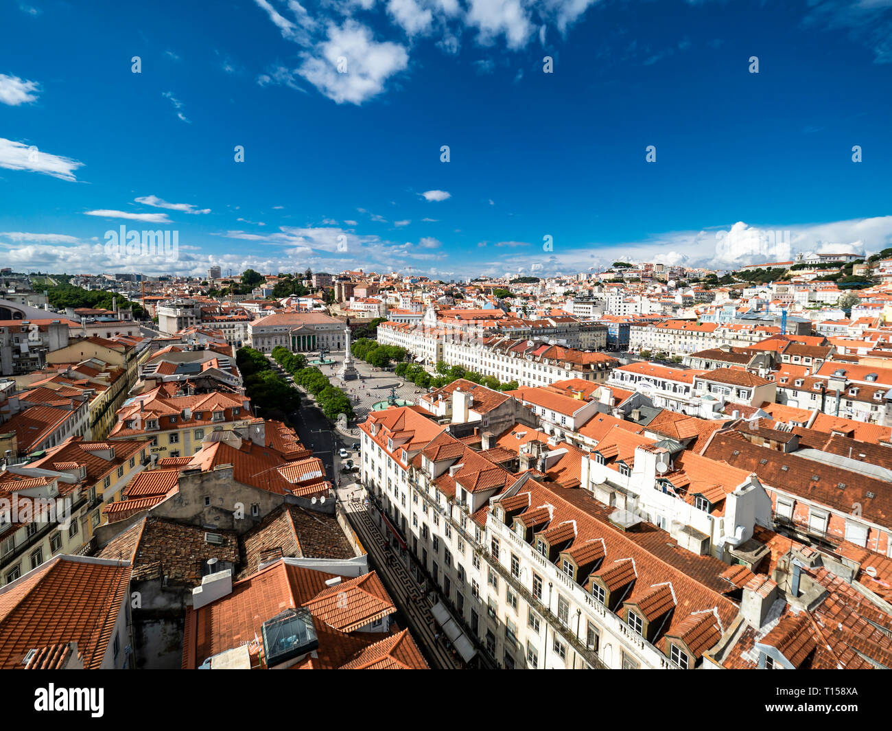 Il Portogallo, Lisboa, cityscape con Piazza Rossio e Dom Pedro IV monumento Foto Stock