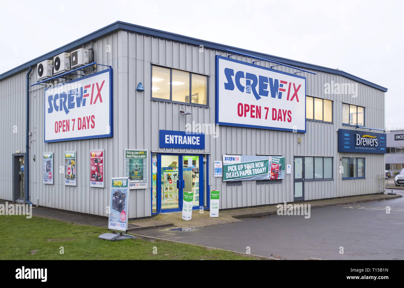 Aylesbury, Regno Unito - 06 dicembre, 2018. Un screwfix store su un parco industriale. Foto Stock