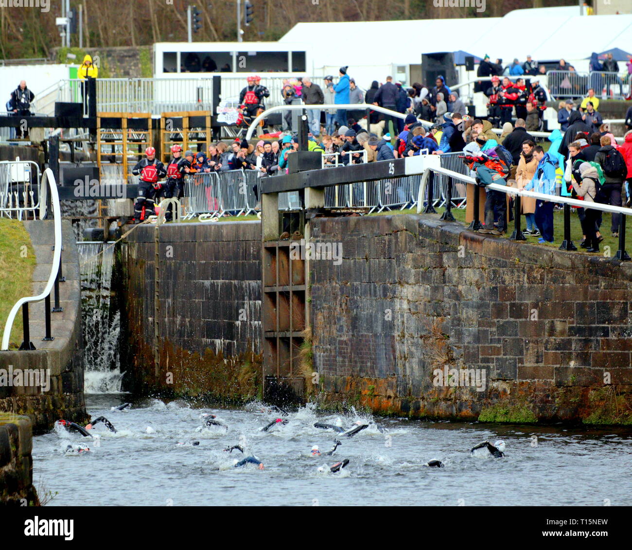Glasgow, Scotland, Regno Unito 23 marzo, 2019.Red Bull Nettuno passi sfida sul canale di Forth e Clyde a Maryhill serrature. Gerard Ferry/Alamy Live News Foto Stock