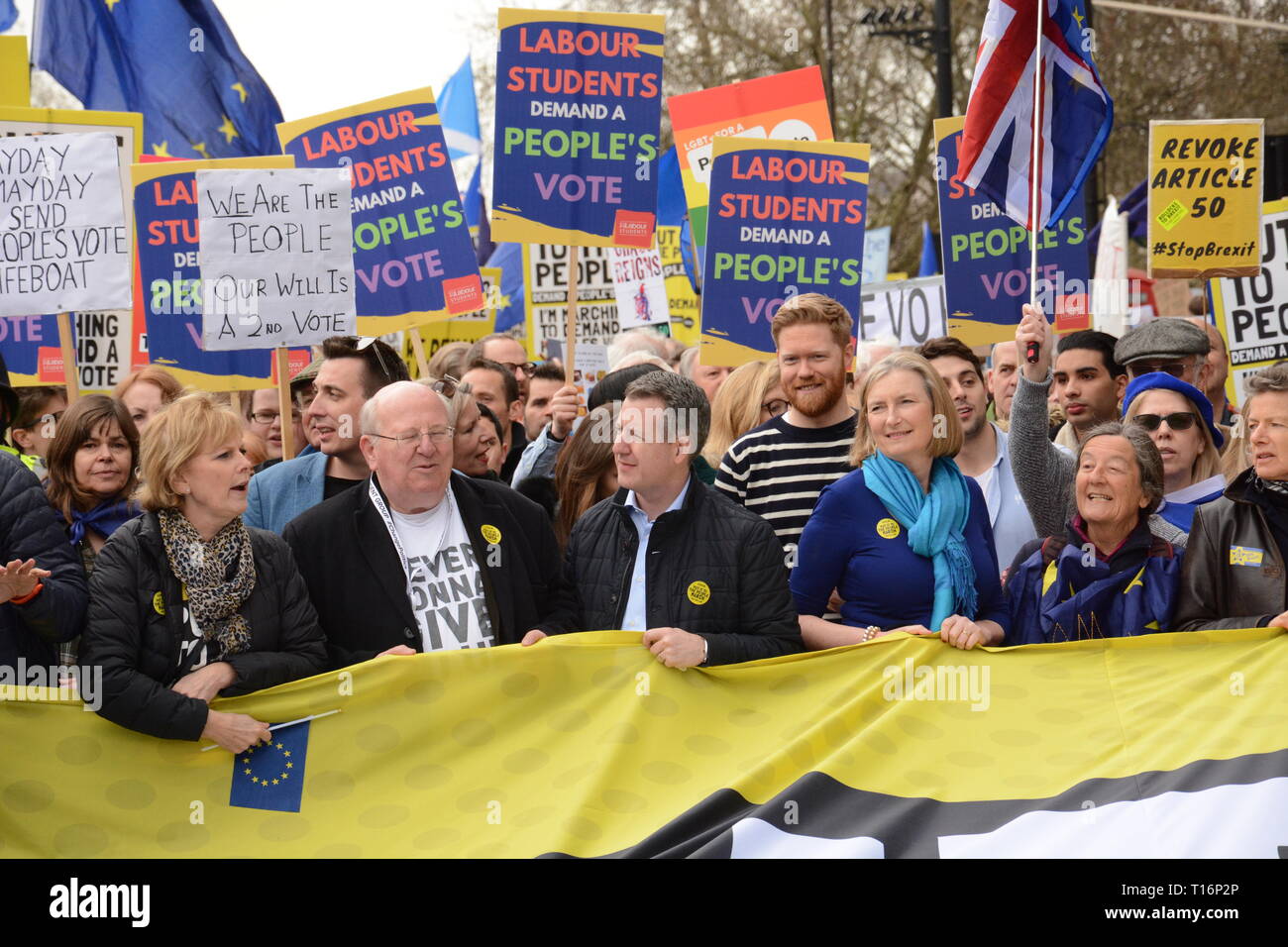 Mettere la popolazione di marzo a Londra sabato 23 marzo 2019. Foto Stock