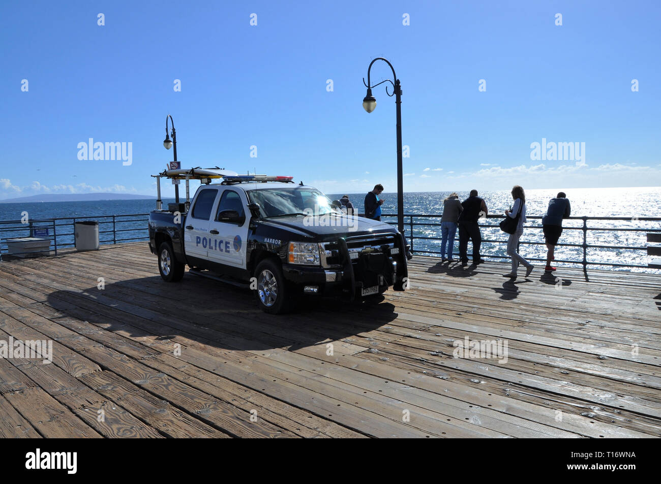 Los Angeles, U.S.A. - Il 3 novembre 2015: Una pattuglia di polizia portuale presso il molo di Santa Monica. Foto Stock