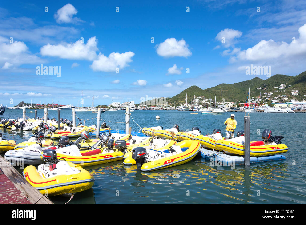 Noleggio gonfiabile dingheys, Simpson Bay Lagoon, St Maarten, Saint Martin, Piccole Antille, dei Caraibi Foto Stock