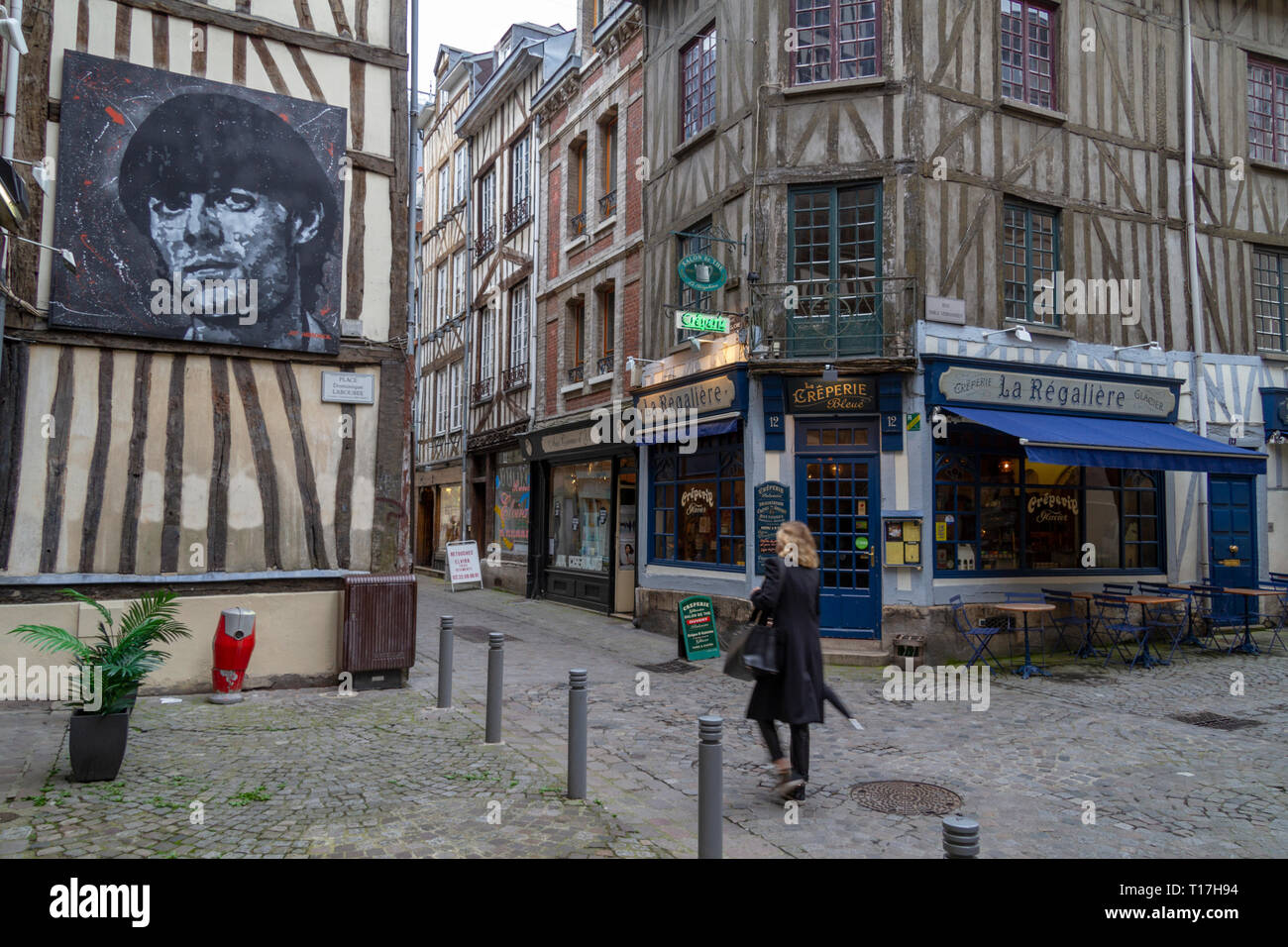 La pittura di al posto di Dominique Laboubee, Rue Emile Verhaeren, in Rouen, Seine-Maritime, Francia. Foto Stock