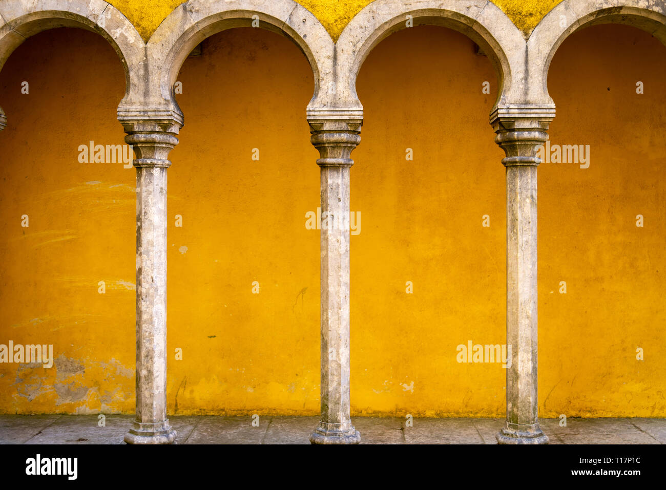 Pena Palace. Il palazzo è un sito Patrimonio Mondiale dell'UNESCO e una delle sette meraviglie del Portogallo. Sintra, Portogallo Foto Stock