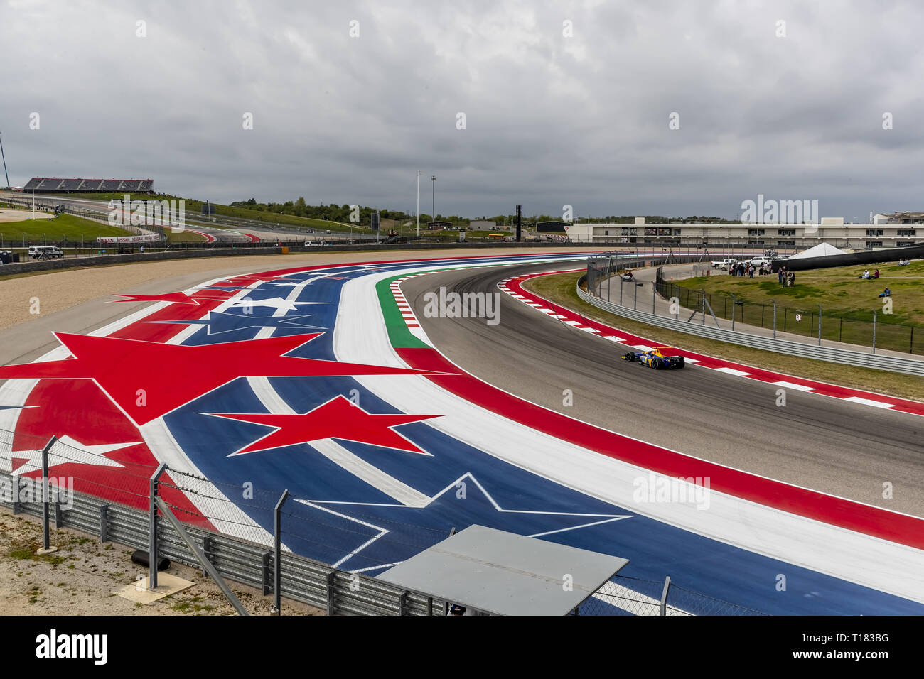 Austin, Texas, Stati Uniti d'America. 23 Mar, 2019. ALEXANDER ROSSI (27) degli Stati Uniti passa attraverso le spire durante la pratica per la Indycar Classic presso il circuito delle Americhe di Austin, Texas. (Credito Immagine: © Walter G Arce Sr Asp Inc/ASP) Credito: ZUMA Press, Inc./Alamy Live News Foto Stock