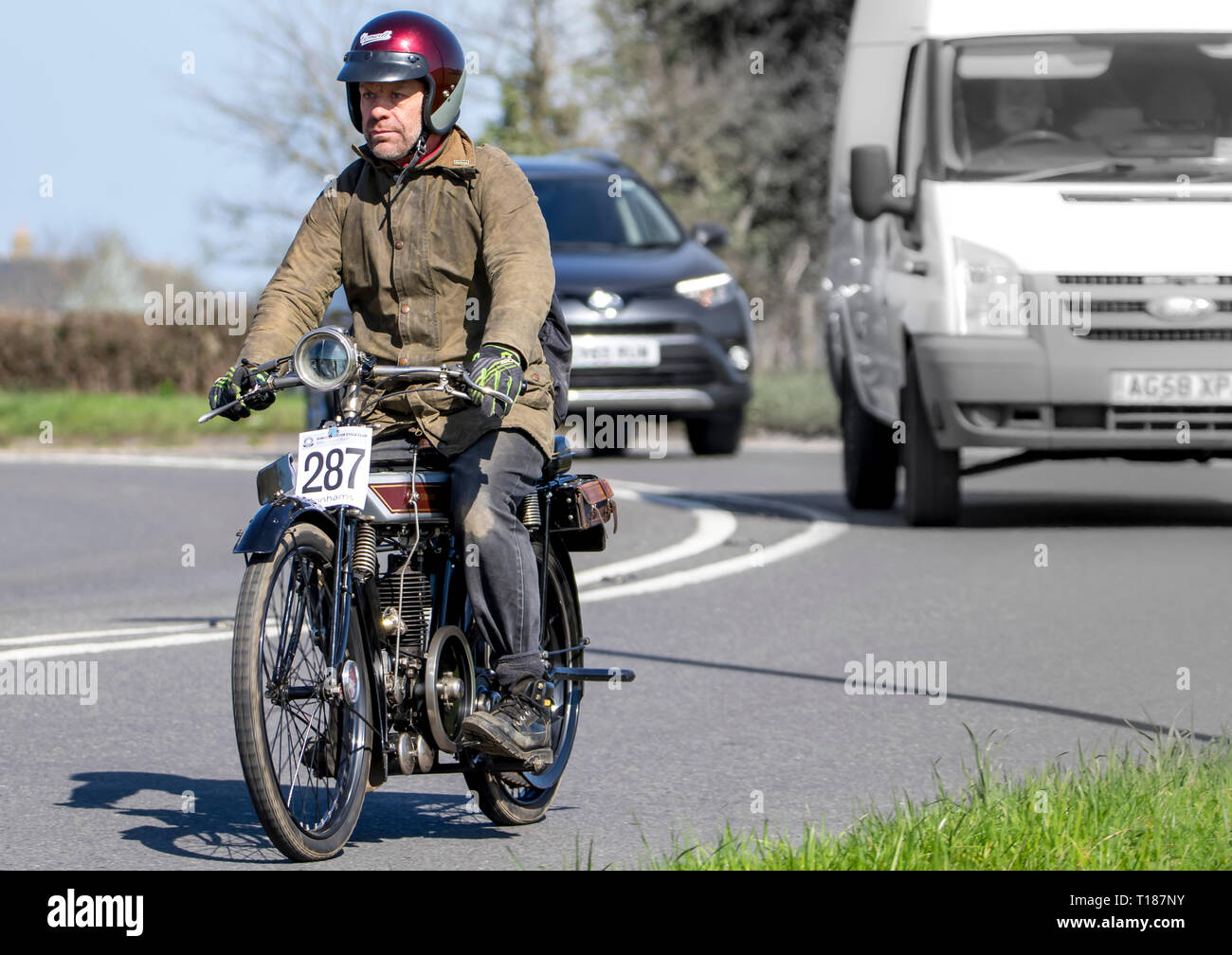 Beeding superiore, East Sussex, Regno Unito. Il 24 marzo 2019. Sunbeam Motor Cycle Club festeggia il suo ottantesimo Londra a Brighton run. Tutte le macchine che partecipano rappresentano alcuni dei migliori esempi di pre 1915 assoli, sidecar e tricicli nel mondo. I concorrenti iniziato da Tattenham Corner Epsom e arrivare a Madeira Drive Brighton poco dopo 10am. Credito: Newspics Regno Unito Sud/Alamy Live News Foto Stock