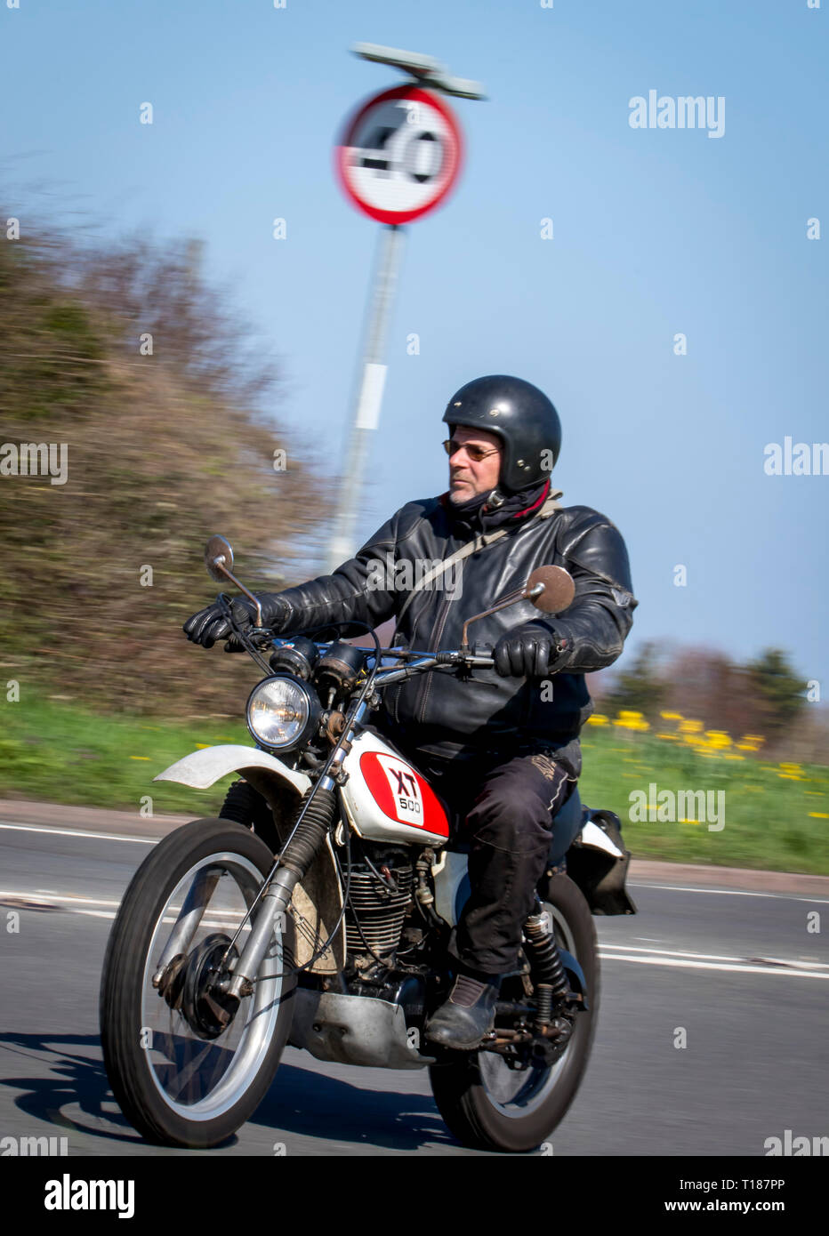 Beeding superiore, East Sussex, Regno Unito. Il 24 marzo 2019. Sunbeam Motor Cycle Club festeggia il suo ottantesimo Londra a Brighton run. Tutte le macchine che partecipano rappresentano alcuni dei migliori esempi di pre 1915 assoli, sidecar e tricicli nel mondo. I concorrenti iniziato da Tattenham Corner Epsom e arrivare a Madeira Drive Brighton poco dopo 10am. Credito: Newspics Regno Unito Sud/Alamy Live News Foto Stock