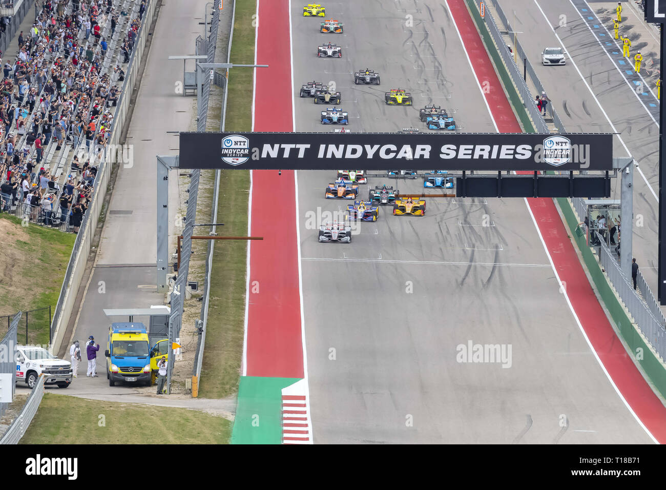 Austin, Texas, Stati Uniti d'America. 24 Mar, 2019. La bandiera verde di gocce sulla INDYCAR Classic presso il circuito delle Americhe di Austin in Texas. (Credito Immagine: © Walter G Arce Sr Asp Inc/ASP) Credito: ZUMA Press, Inc./Alamy Live News Foto Stock