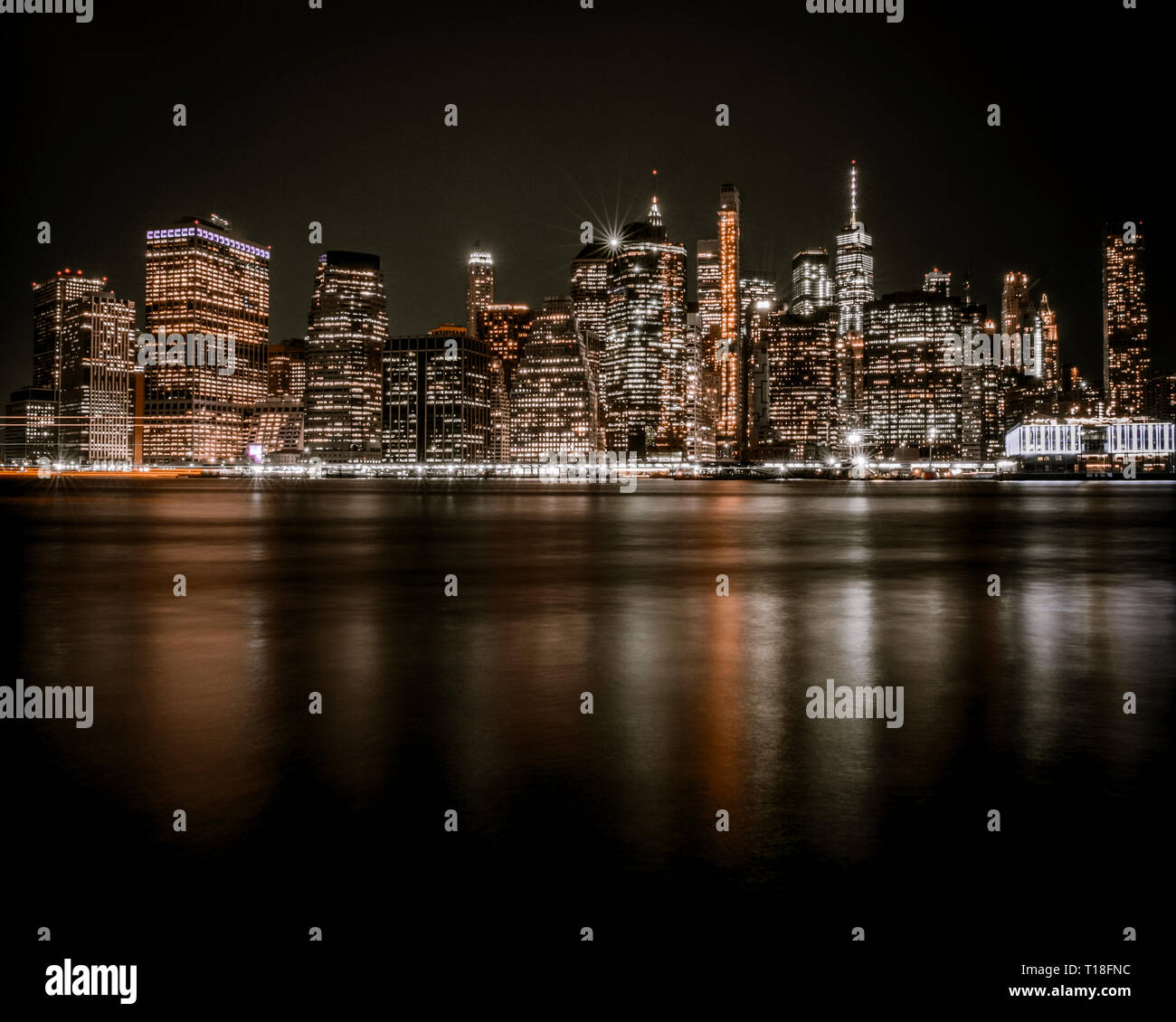 New York City come si vede in una notte d'inverno. Foto Stock