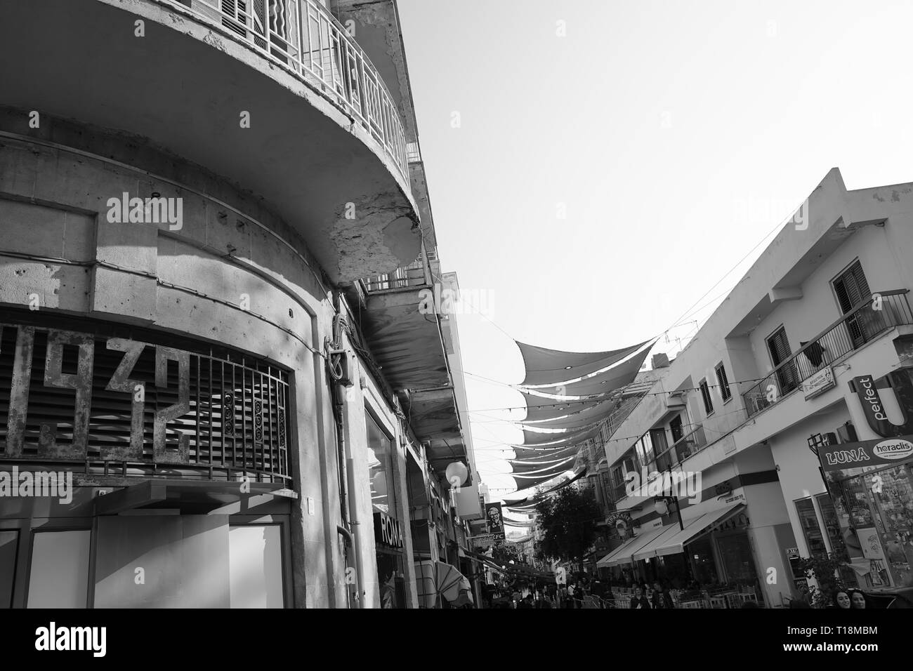 Nicosia è stata abitata per oltre 4.500 anni ed è la capitale di Cipro sin dal X secolo. La divisione del paese dopo la guerra del 1974. Foto Stock