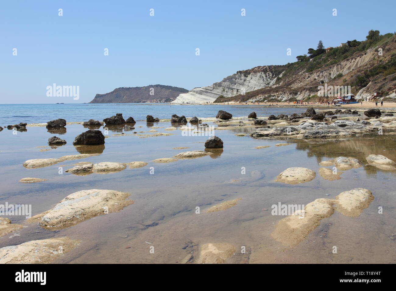 Dettagli della Scala dei Turchi, il paesaggio e la vita locale Foto Stock