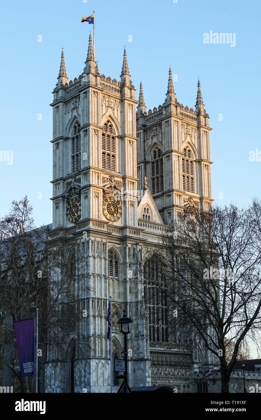 Torri occidentali dell'abbazia di Westminster a Londra, Inghilterra Regno Unito Regno Unito Foto Stock