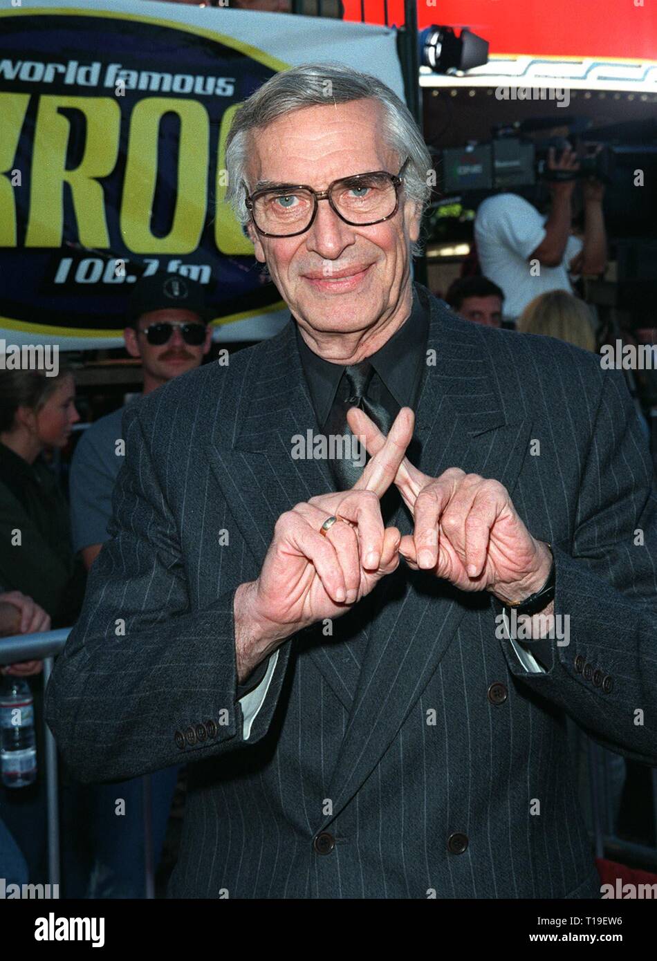 LOS ANGELES, CA - 8 Settembre 2011: Attore Martin Landau in prima mondiale a Los Angeles, del suo nuovo film "X-Files". Foto Stock