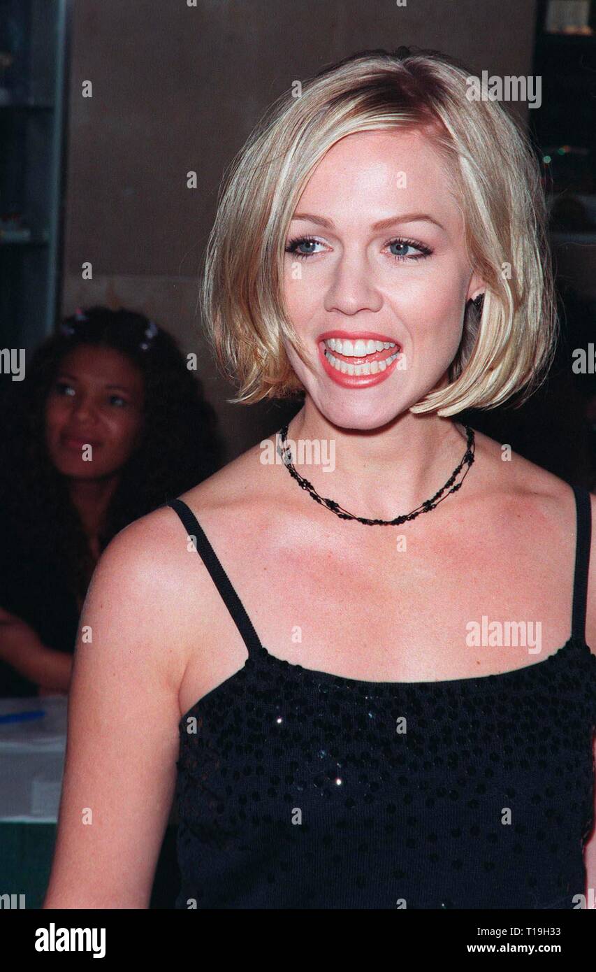LOS ANGELES, CA - 4 Dicembre 1998: "Beverly Hills 90210' star Jennie Garth a Beverly Hills Christmas party dato dal controllo ortografico gruppo di intrattenimento per i calchi dei loro spettacoli TV. Foto Stock