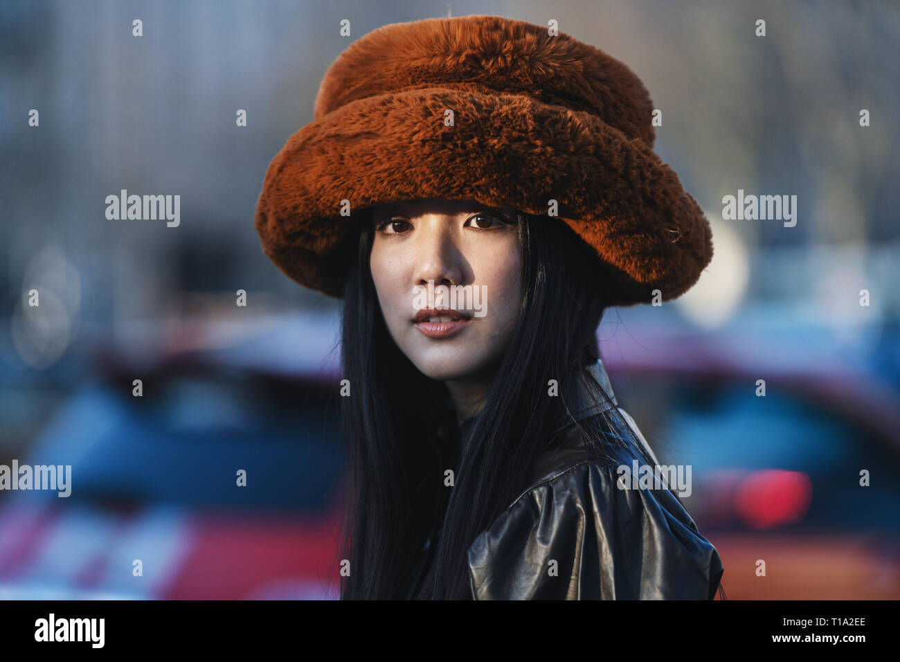 Parigi, Francia - 27 Febbraio 2019: Street style abito - Yoyo Cao prima di una sfilata di moda durante la settimana della moda di Parigi - PFWFW19 Foto Stock