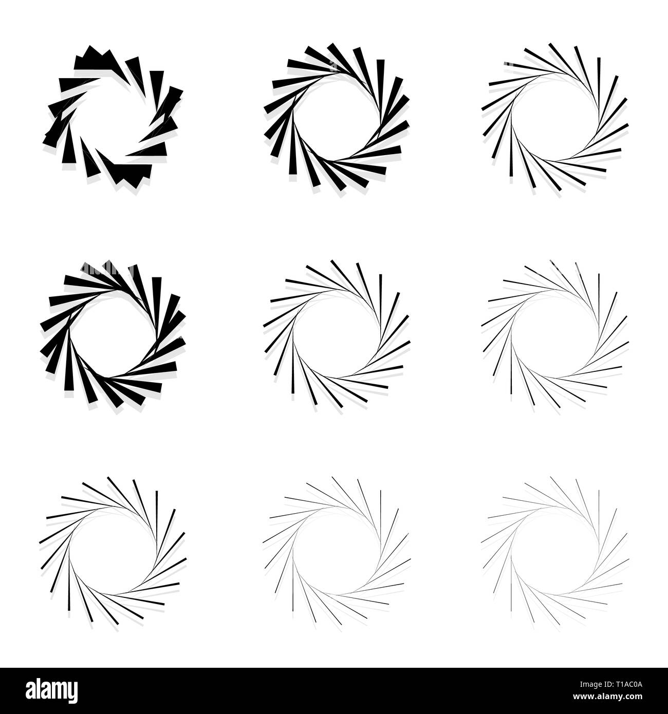 Abstract elementi radiali, linee radianti. Set di 9 versione con diverse larghezze. Sunburst, forme starburst. Foto Stock