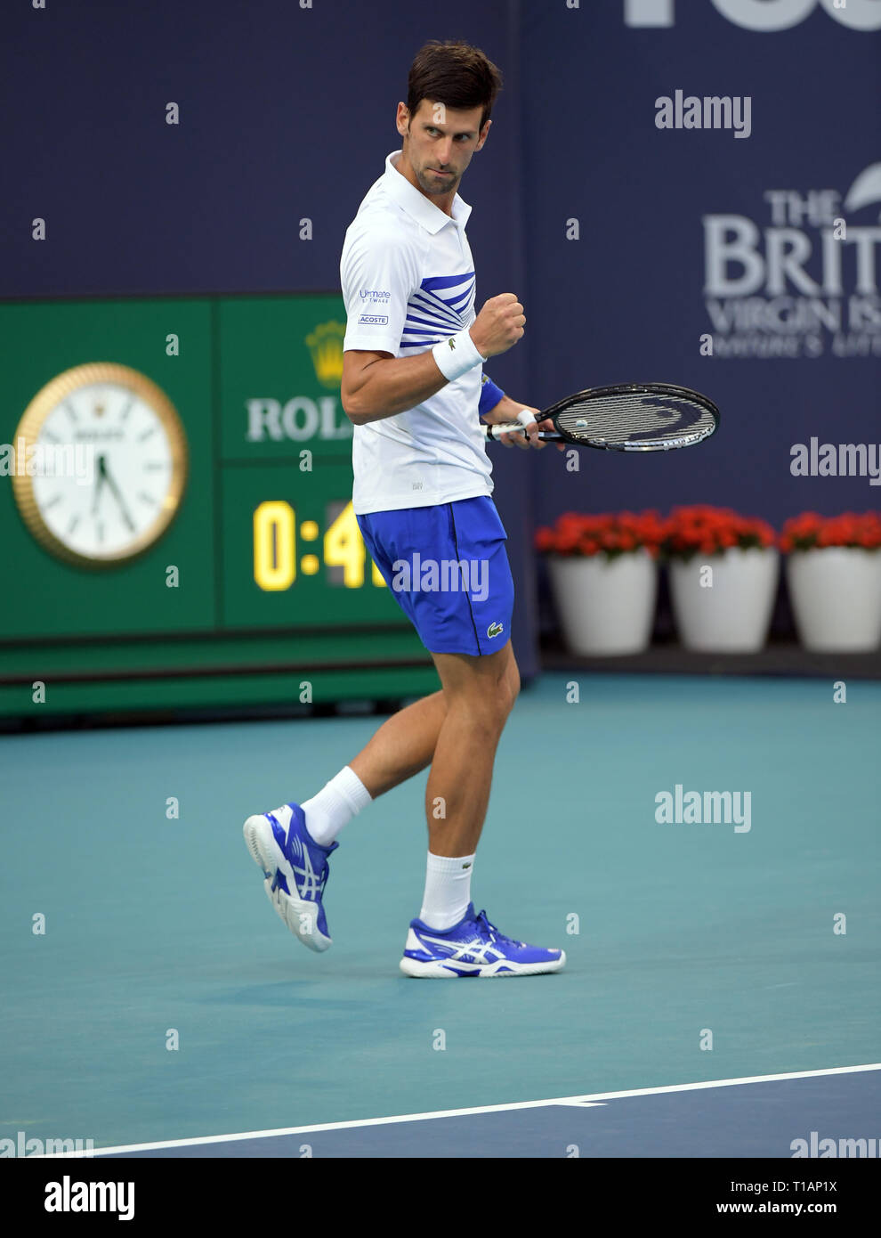 Giardini di Miami, Florida. Il 24 marzo 2019. Novak Djokovic di Serbia sconfigge Federico Delbonis di Argentina il giorno 7 del Miami Open presentato da Itau all'Hard Rock Stadium il 24 marzo 2019 nei giardini di Miami, Florida Persone: Novak Djokovic Foto Stock