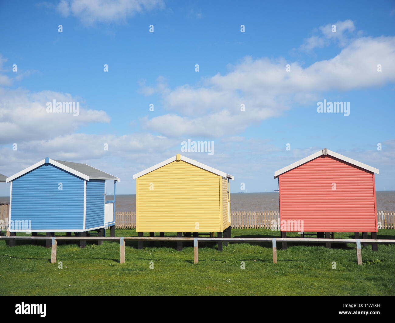 Leysdown, Kent, Regno Unito. 25 marzo, 2019. Regno Unito Meteo: un soleggiato e caldo giorno in Leysdown, Kent. Credito: James Bell/Alamy Live News Foto Stock
