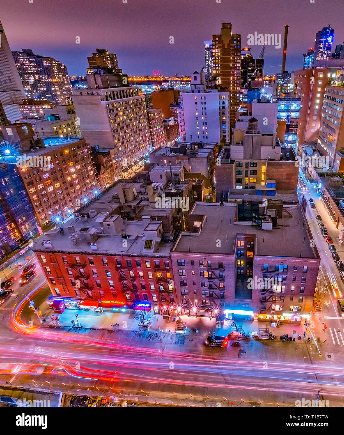 New York City di notte ruotato fino a 11! Foto Stock
