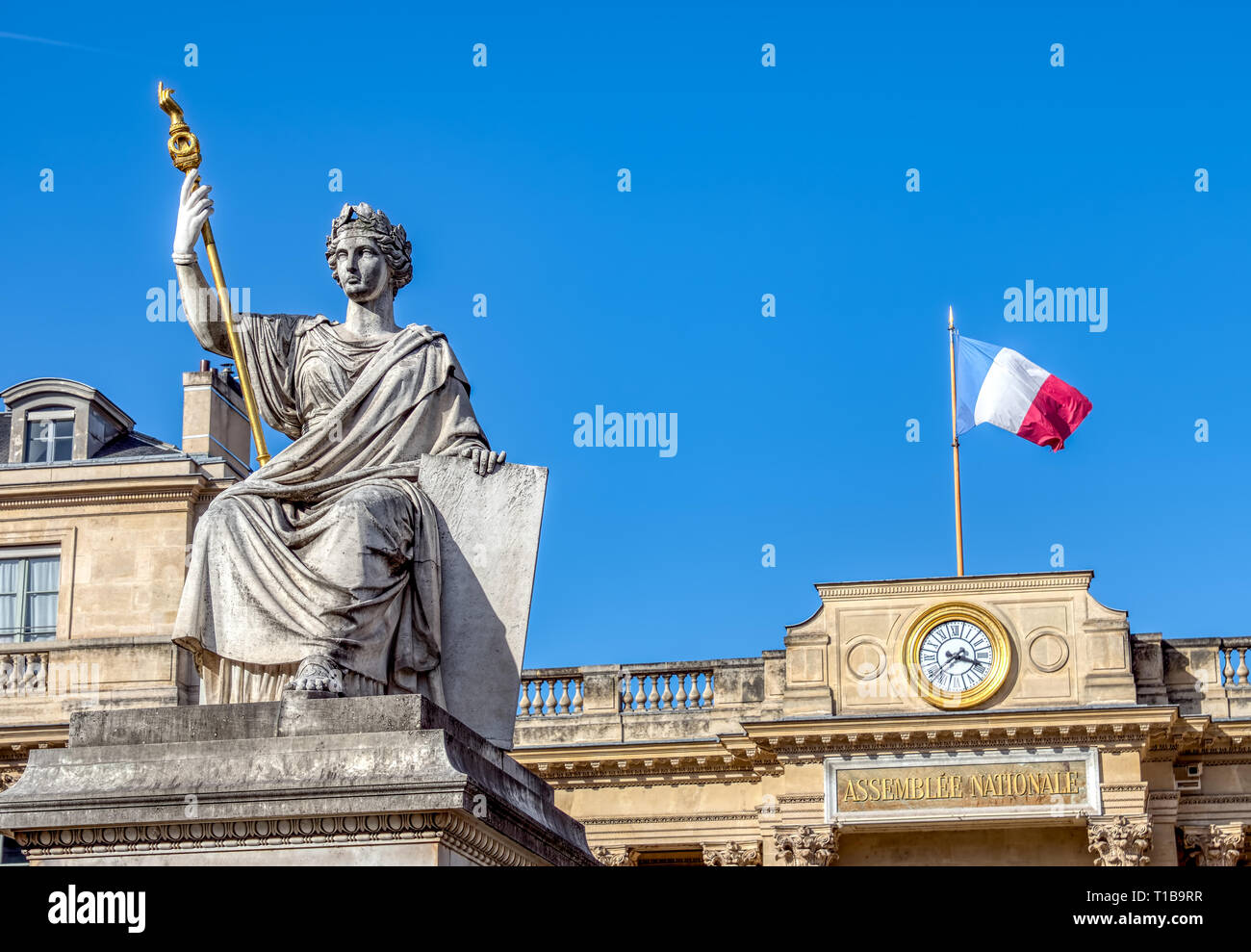 Assemblea nazionale francese legge una statua a Parigi Foto Stock