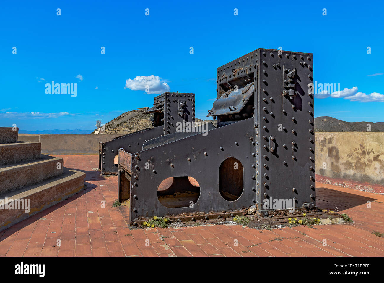 Jorel batteria di cannoni a Murcia, Spagna. Impianti di risalita per la fornitura di munizioni. Attualmente è abbandonato Foto Stock