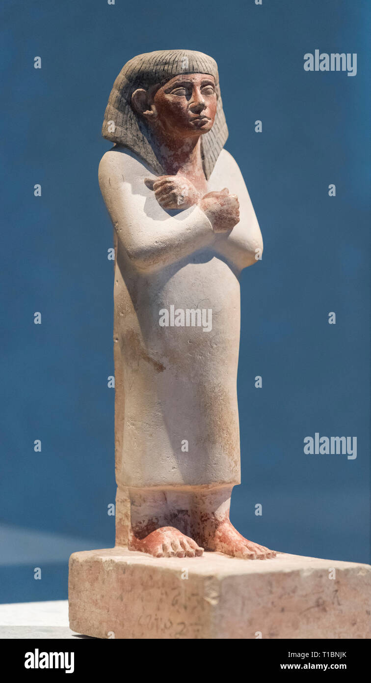 Berlino. Germania. La figura ammantata di Antef II (Intef), antica egiziana statuetta. Neues Museum. Regno di mezzo periodo, fine 11th, inizio xii Dinastia, c Foto Stock
