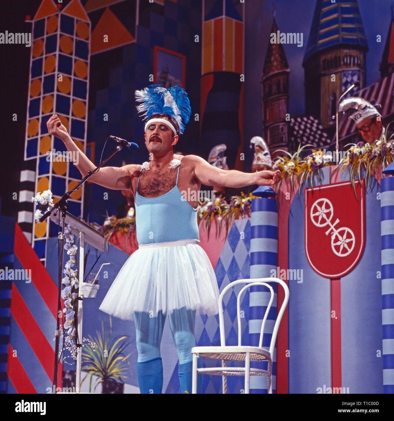 Mainz bleibt Mainz, wie es singt und lacht, Fernsehsitzung, Deutschland 1992, Mitwirkende: Hans Peter Betz als Ballettmaus Foto Stock
