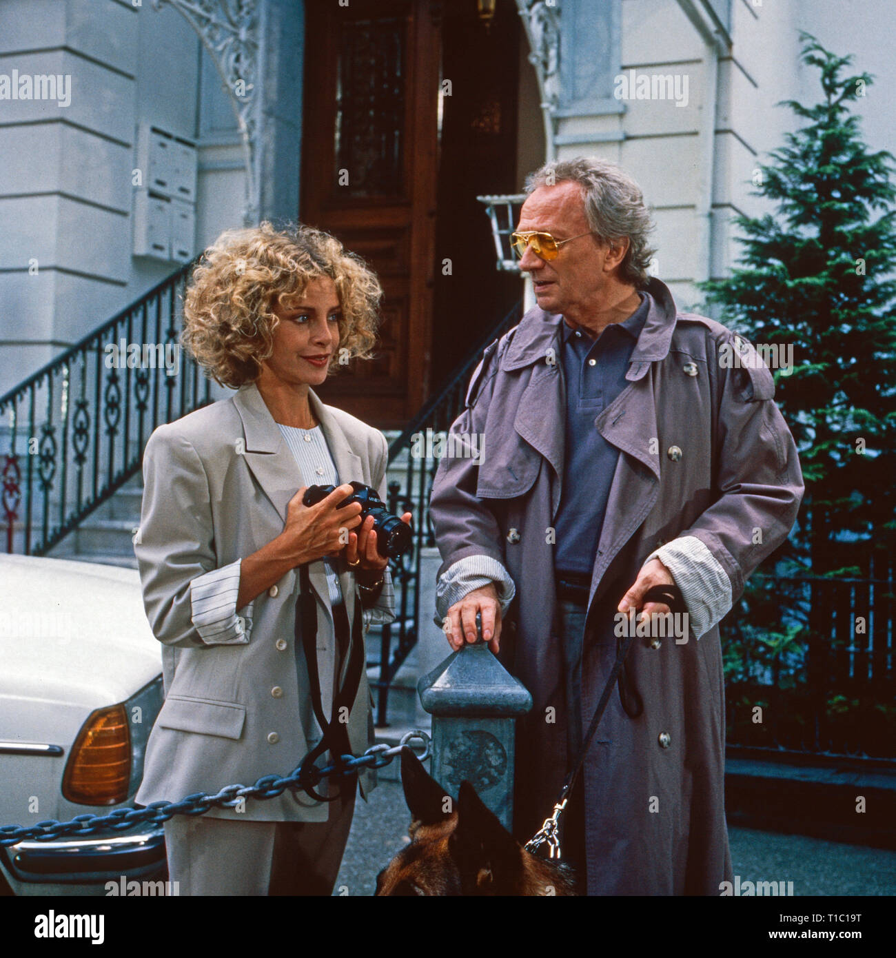 Das Erbe der Guldenburgs, Fernsehserie, Deutschland 1986 - 1988, Folge: 'Die leere Wiege', Darsteller: Sydne Roma, Balduin Baas Foto Stock