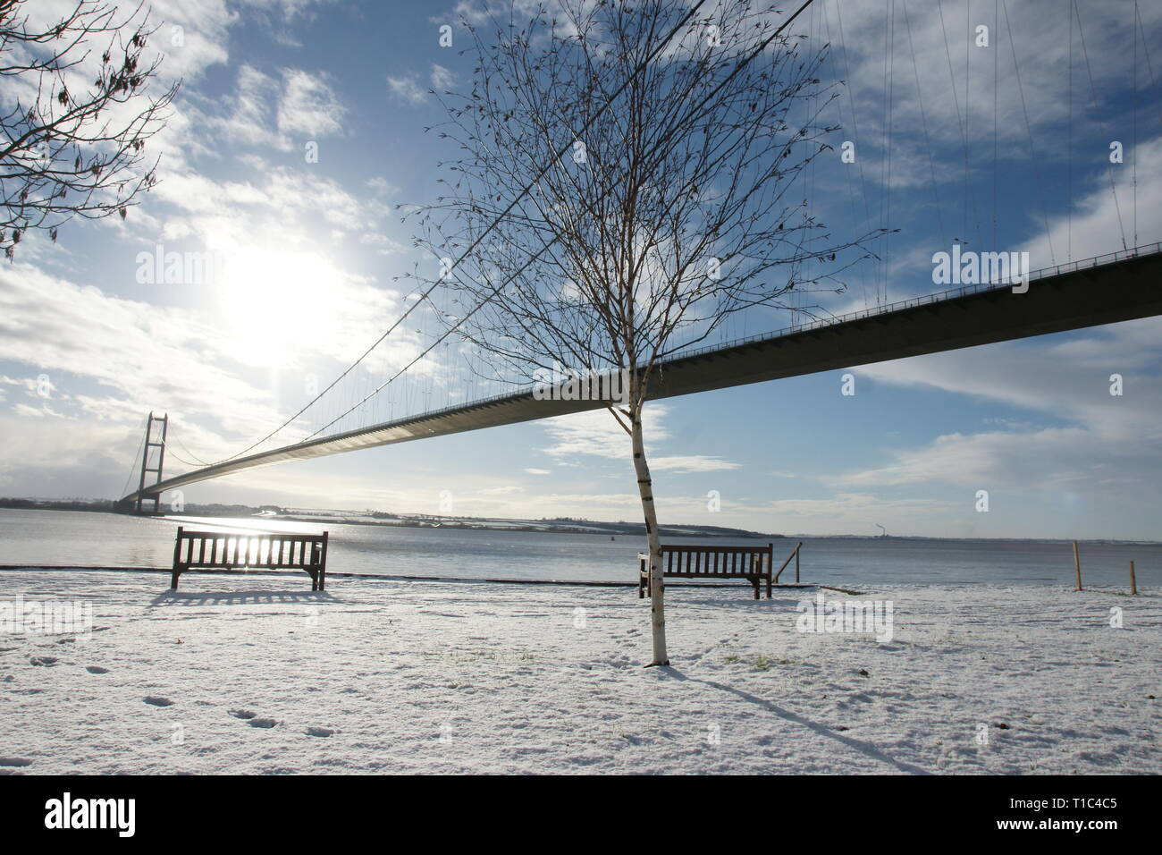 Neve in Humber Bridge Foto Stock