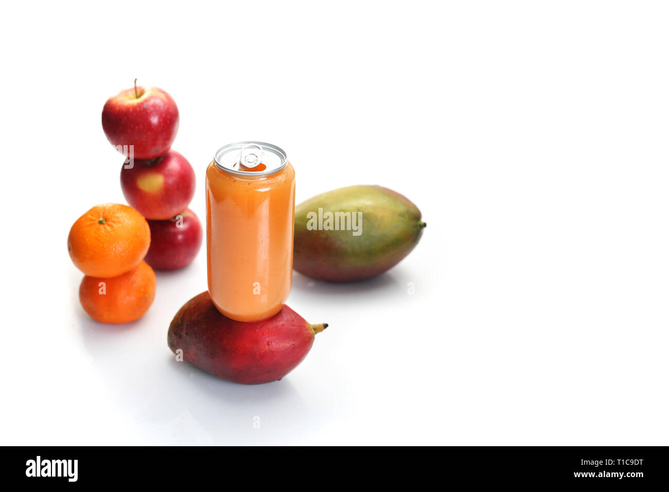 I succhi di frutta freschi, sani e succo colorato dieta. Foto Stock