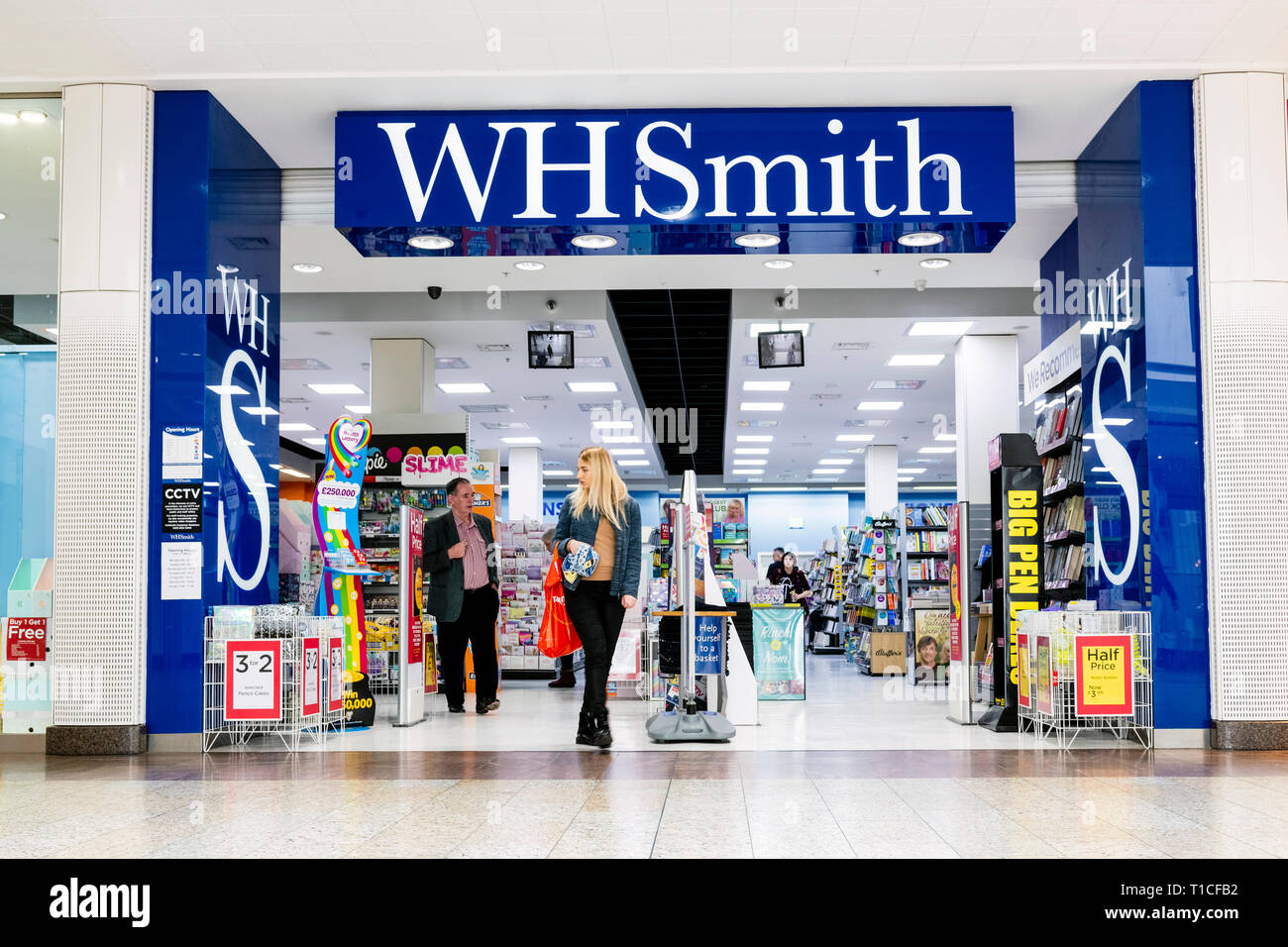 WH Smith store, UK. Foto Stock