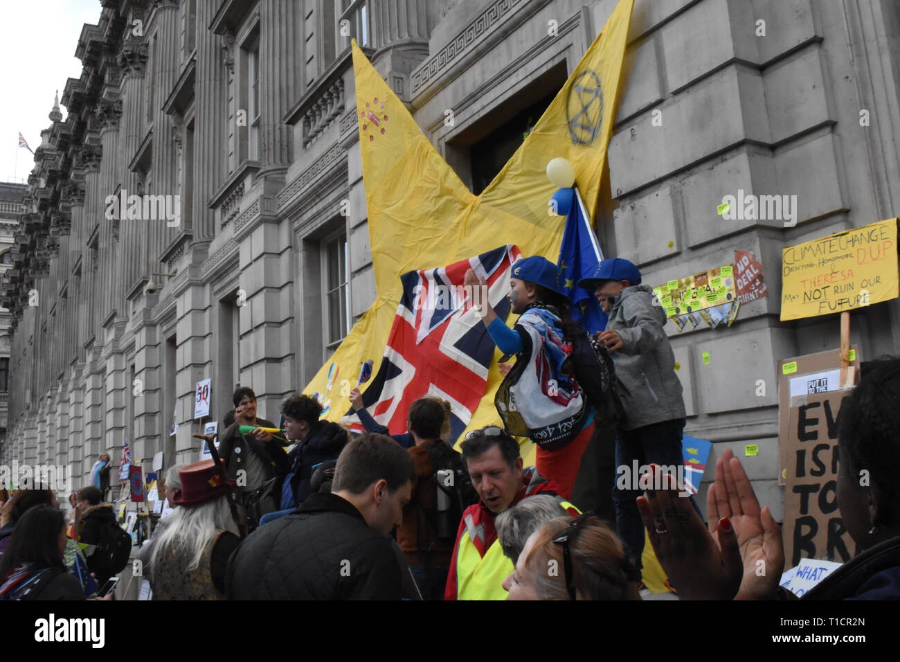 Londra/UK. Il 23 marzo 2019. Migliaia Marzo a Piazza del Parlamento a chiedere un voto popolare. Credito: Katherine Da Silva Foto Stock