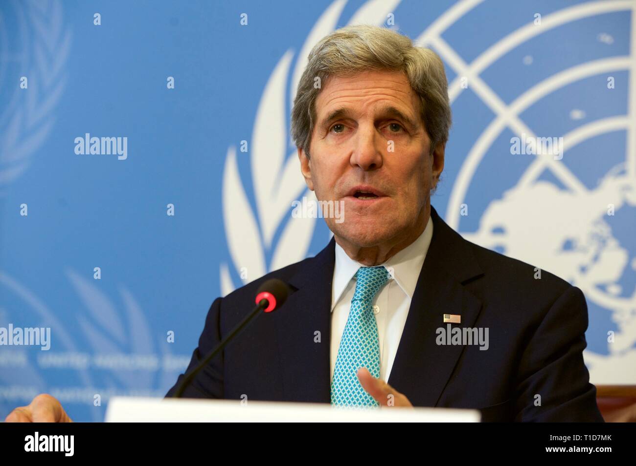 Stati Uniti Il segretario di Stato John Kerry tiene una conferenza stampa con una stampa internazionale corps dopo rivolgendosi al Consiglio dei Diritti Umani delle Nazioni Unite Foto Stock