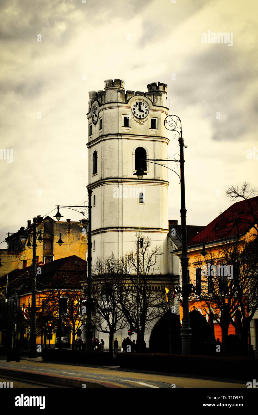 Il 'small' chiesa riformata di Debrecen, Ungheria. La famosa torre tronca lo rende uno dei più celebri edifici della città. Foto Stock