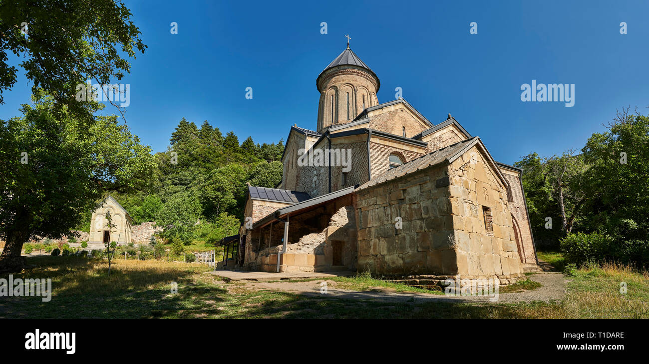 Foto e immagini di La chiesa di San Nicola nel centro storico medievale monastero Kintsvisi Ortodossa Georgiana Monastero Complesso Shida Kartli Regione, Georg Foto Stock