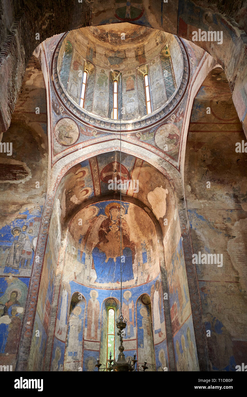 Le foto e le immagini della storica affreschi della chiesa di St Nicholas interni nel medievale monastero Kintsvisi Ortodossa Georgiana monastero complesso S Foto Stock