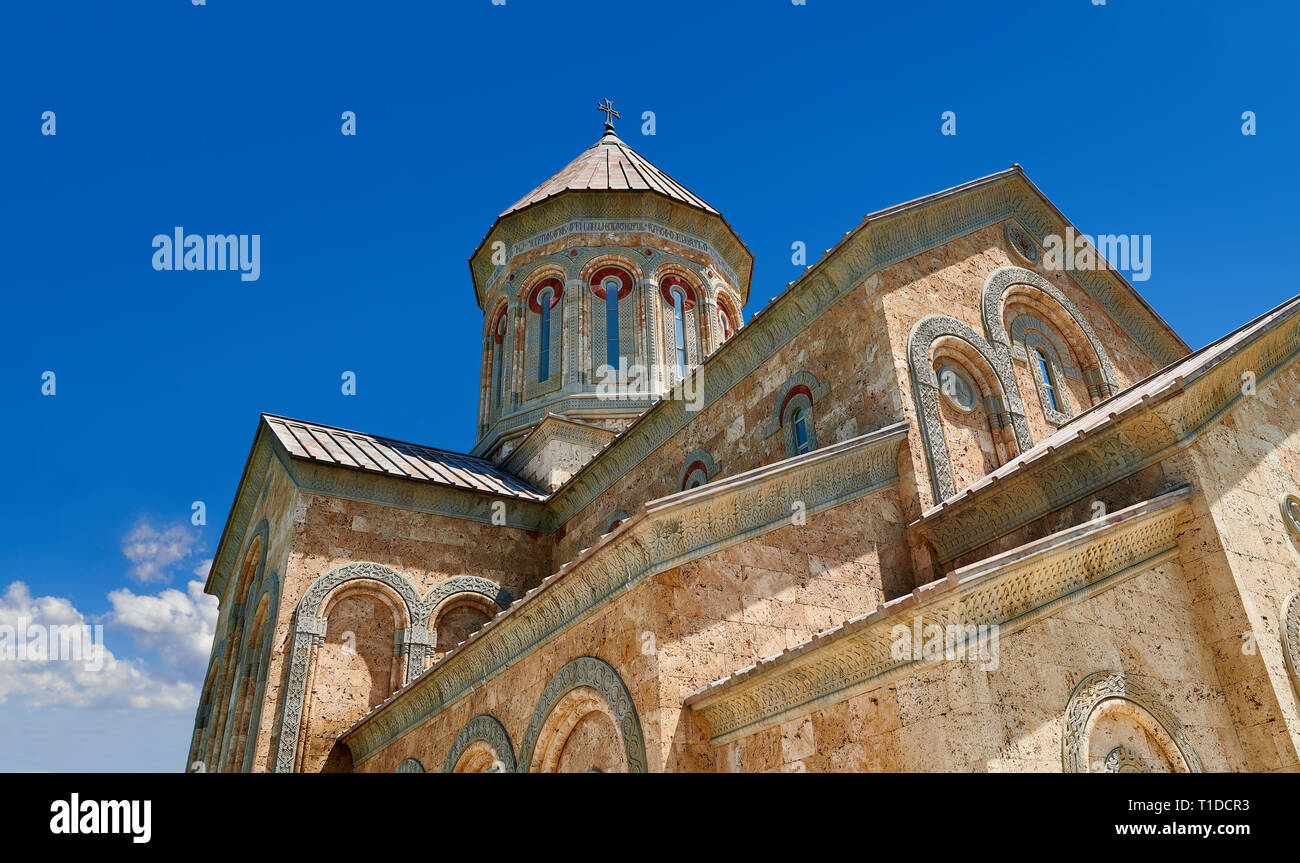 Foto e immagini di Georgian stile classica chiesa al monastero di santa Nino in Bodbe, una Ortodossa Georgiana complesso monastico e la sede del B Foto Stock