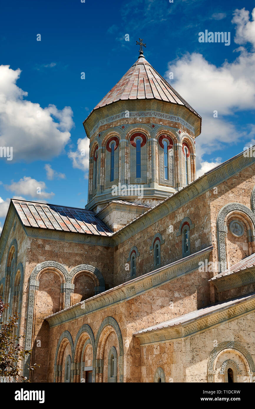 Foto e immagini di Georgian stile classica chiesa al monastero di santa Nino in Bodbe, una Ortodossa Georgiana complesso monastico e la sede del B Foto Stock