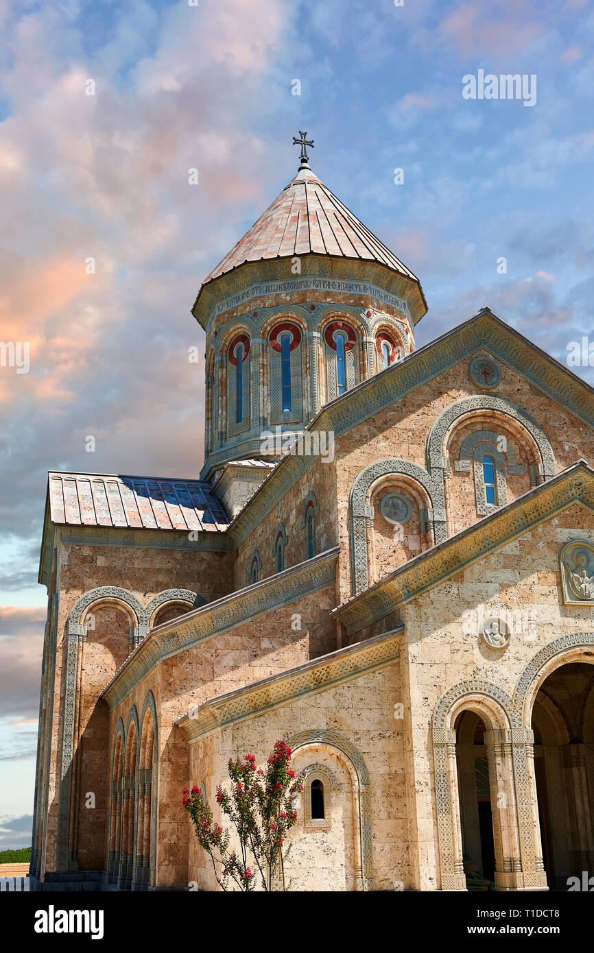 Foto e immagini di Georgian stile classica chiesa al monastero di santa Nino in Bodbe, una Ortodossa Georgiana complesso monastico e la sede del B Foto Stock