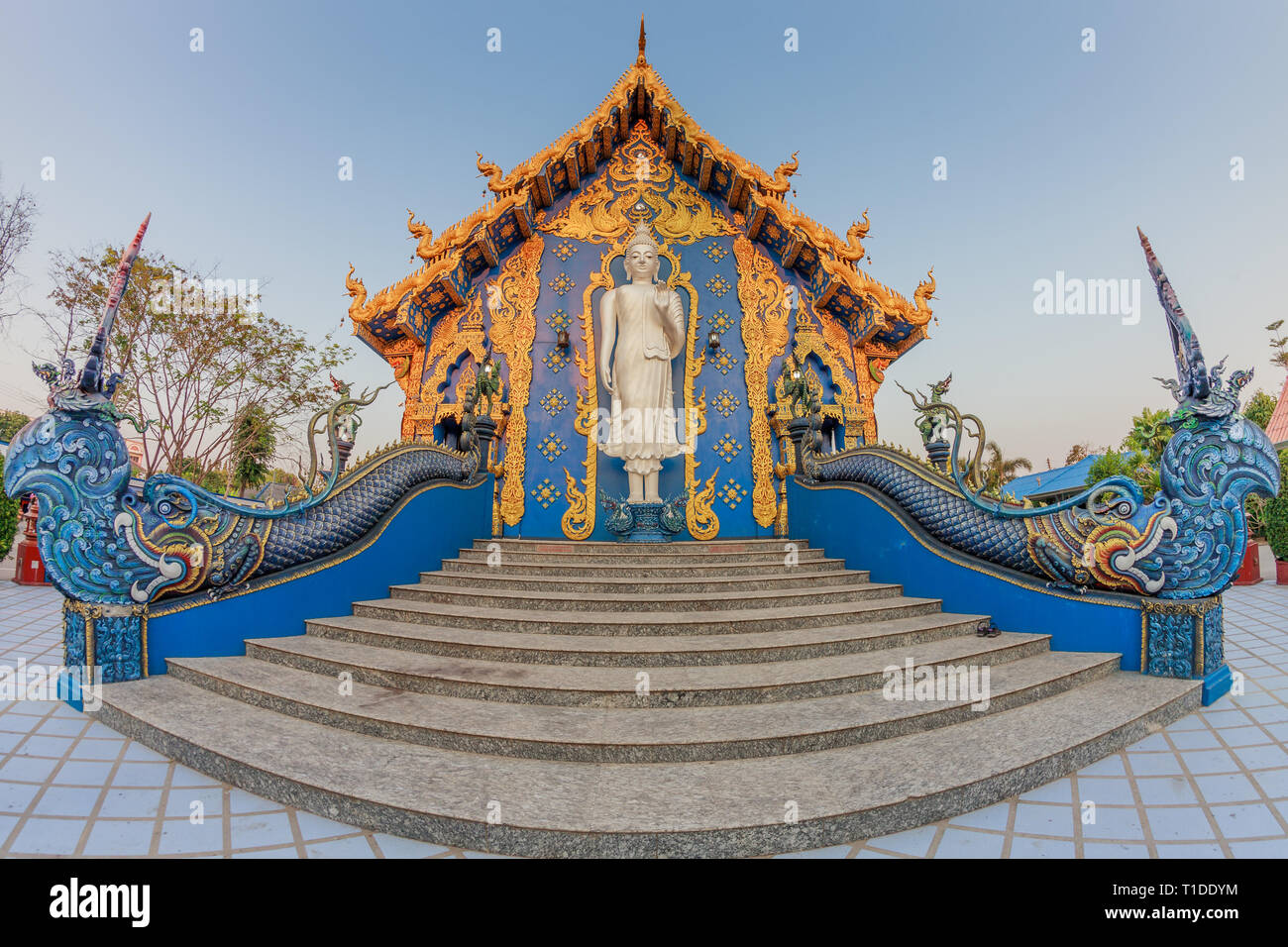 Il Tempio Azzurro in Chiang Rai (Wat Rong Suea dieci) Foto Stock